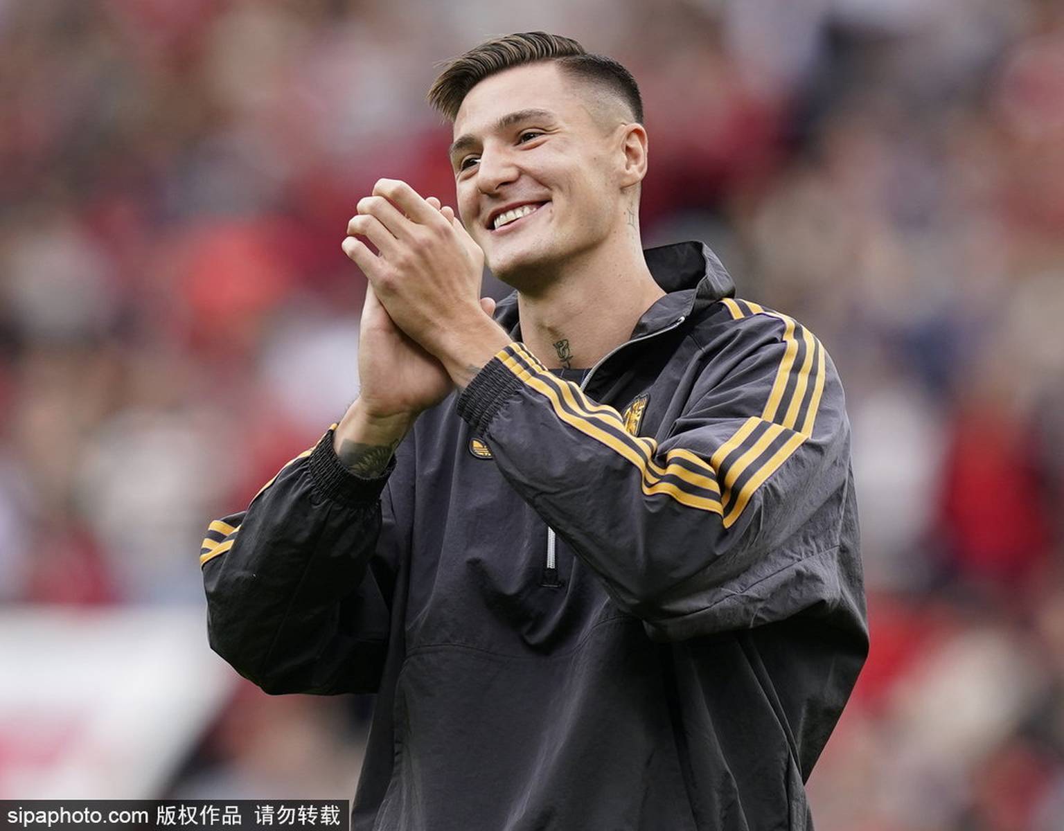 不适应？阿莫林：英超节奏比德甲快 舍什科需要时间调整